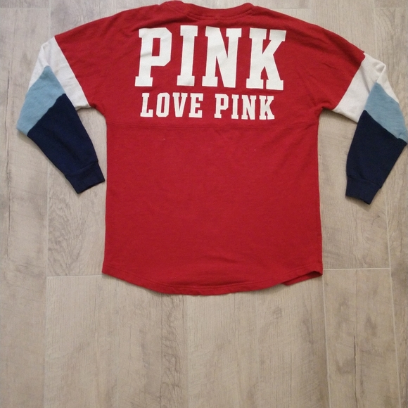 PINK Victoria's Secret Tops - PINK Victoria's secret long sleeve sweatshirt